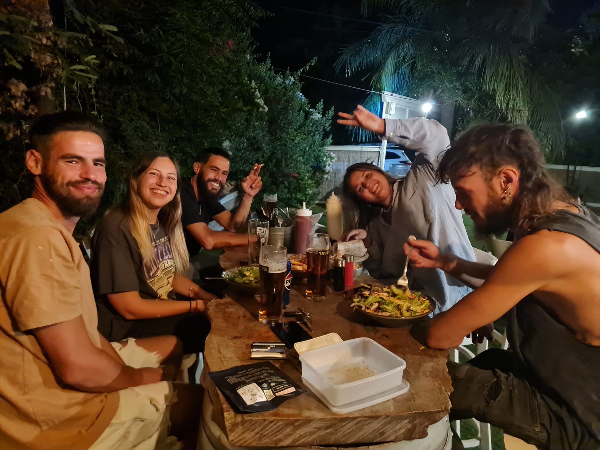 full bar בר-אוכל בגבעת יואב — פאבים, תמונה 9