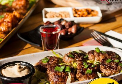 Queen's Kitchen Bar צומת ווסט, רמת הגולן, שעל — פאבים ברמת הגולן