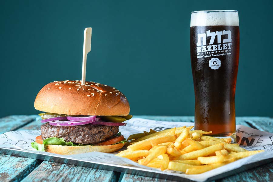 Queen's Kitchen Bar צומת ווסט,  שעל — פאבים, תמונה 3